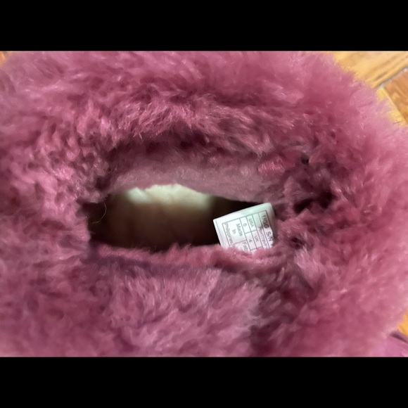Authentic UGG classic mini fluff - Picture 10 of 10